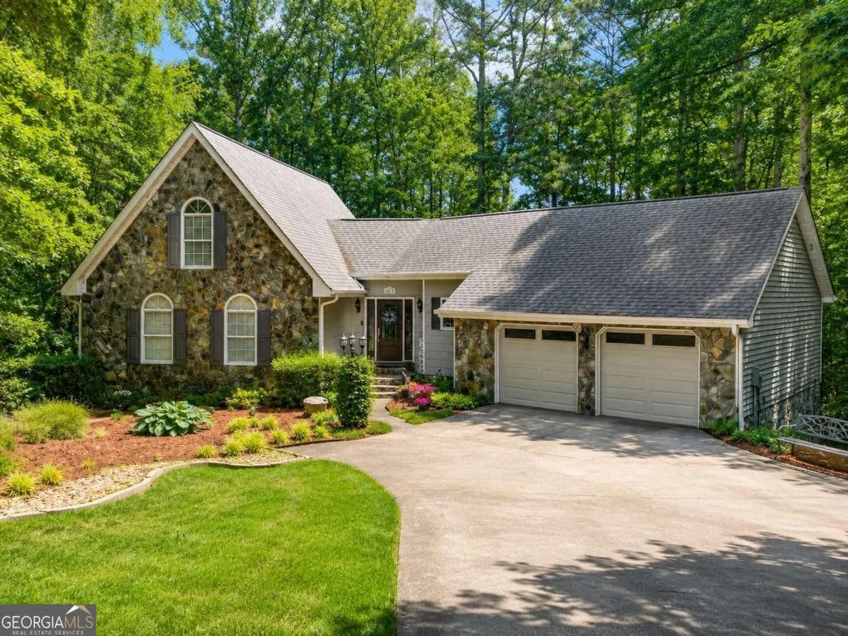 3078 Chapel Hill Rd, Douglasville